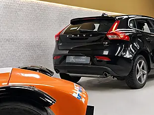 Used 2015 Volvo V40 R-Design Nav Onyx Black - Interior and Exterior details 12
