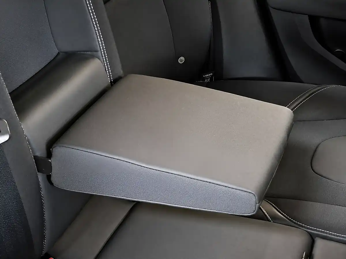 Used 2015 Volvo V40 R-Design Nav Onyx Black - Interior and Exterior details 15
