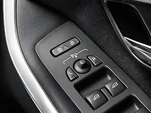 Used 2015 Volvo V40 R-Design Nav Onyx Black - Interior and Exterior details 19