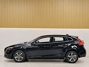 Used 2015 Volvo V40 R-Design Nav Onyx Black - Interior and Exterior details 6