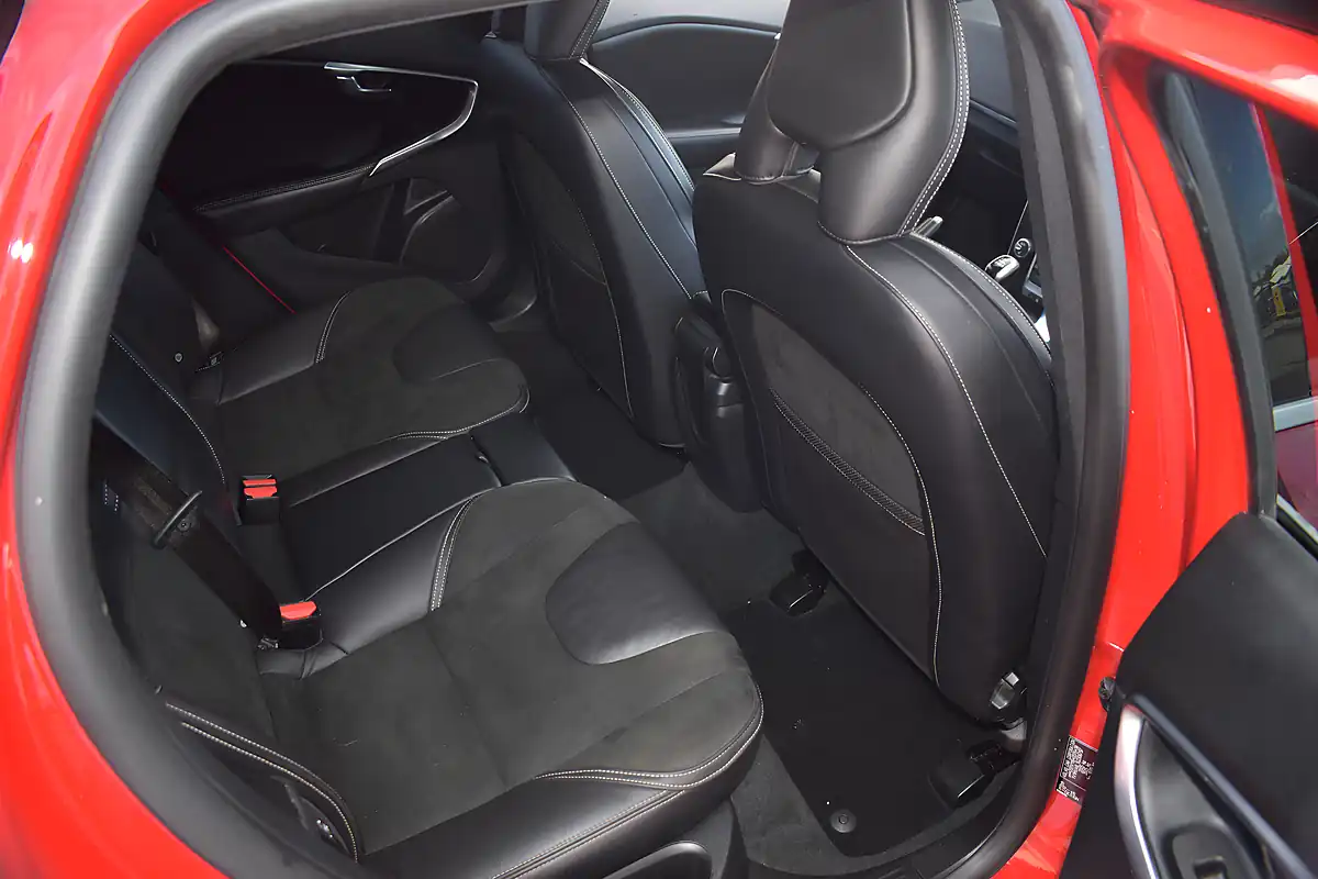 Used 2015 Volvo V40 R-Design Nav Passion Red - Interior and Exterior details 9