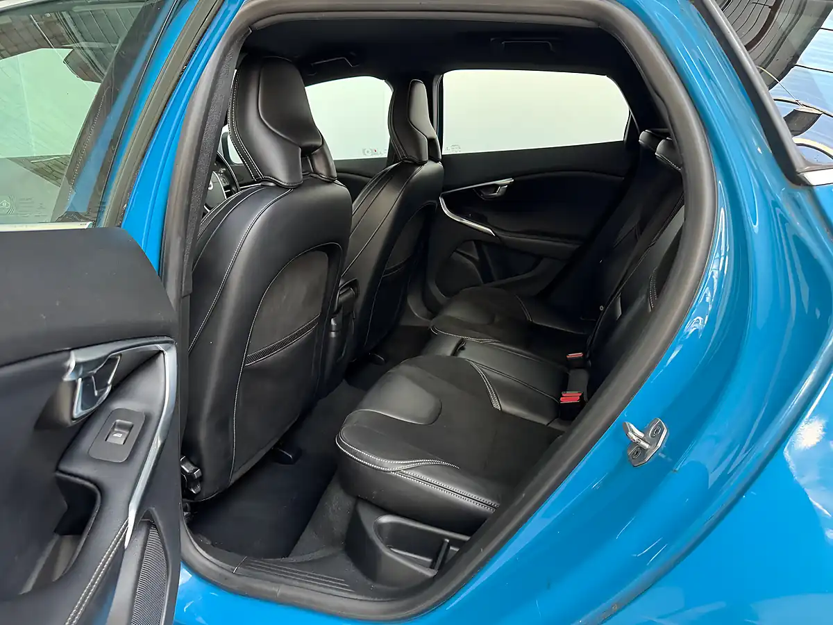 Used 2015 Volvo V40 R-Design Rebel Blue - Interior and Exterior details 10
