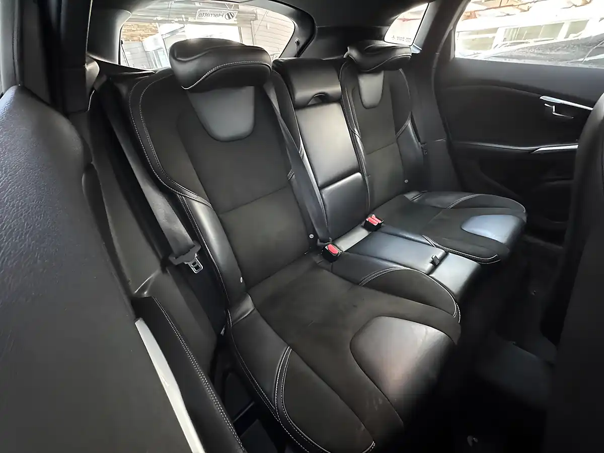 Used 2015 Volvo V40 R-Design Rebel Blue - Interior and Exterior details 11
