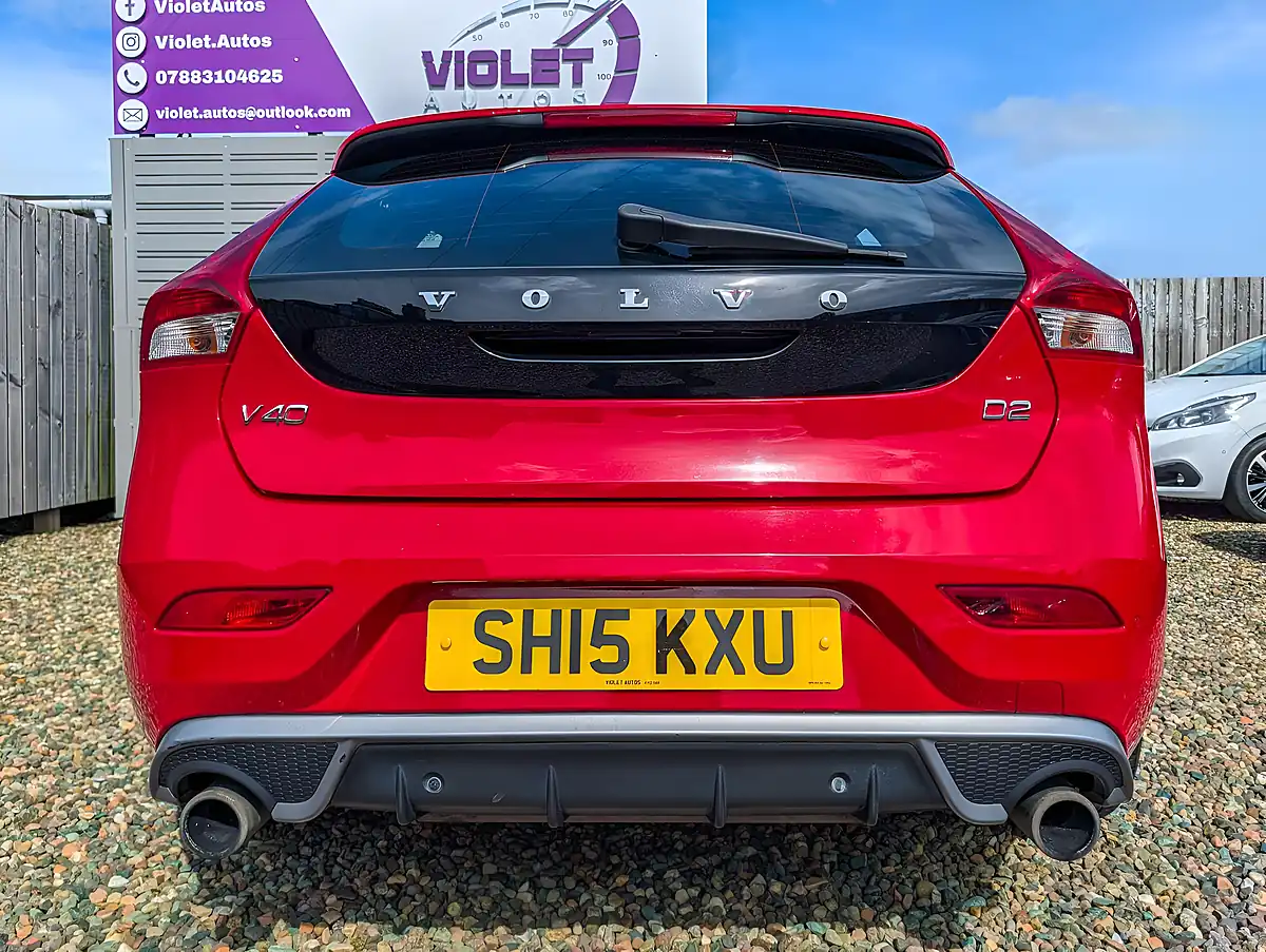 Used 2015 Volvo V40 R-Design Red - Interior and Exterior details 14