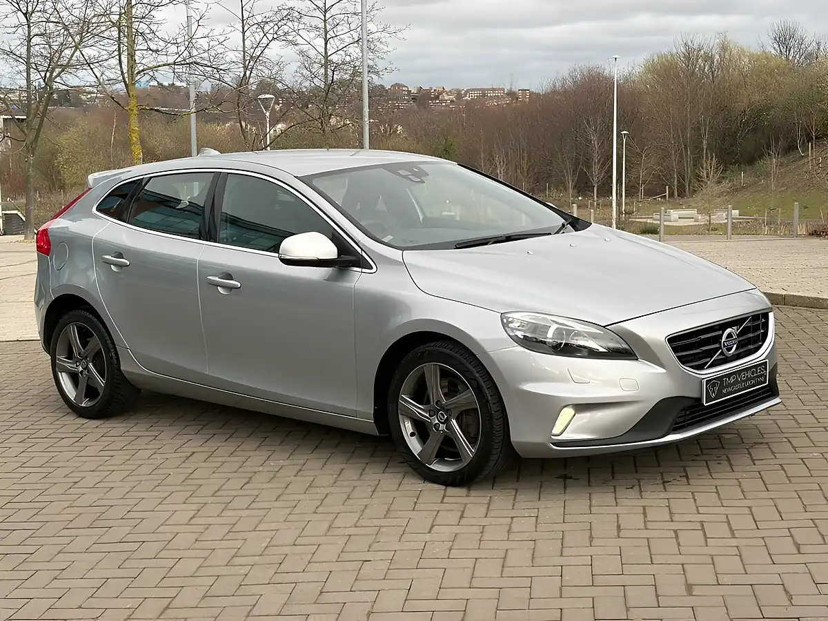 Used 2015 Volvo V40 R-Design Silver - Interior and Exterior details 2
