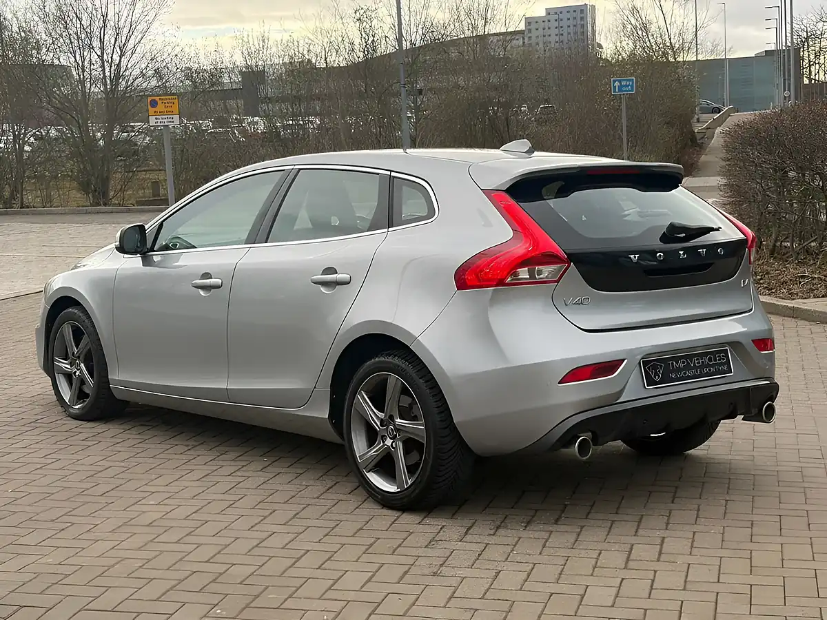 Used 2015 Volvo V40 R-Design Silver - Interior and Exterior details 6