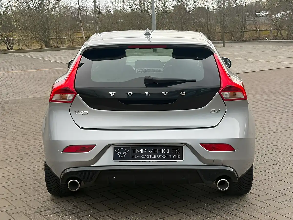 Used 2015 Volvo V40 R-Design Silver - Interior and Exterior details 9