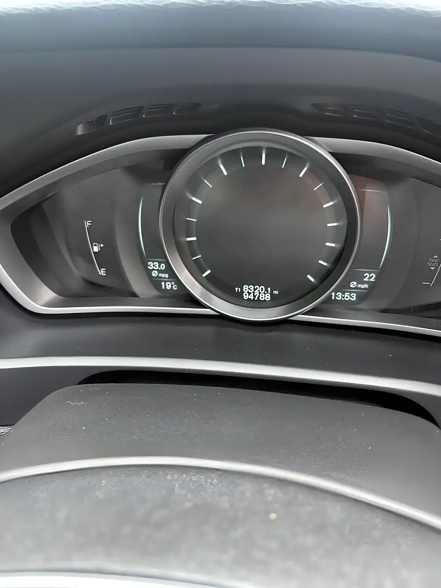 Used 2015 Volvo V40 R-Design White - Interior and Exterior details 11