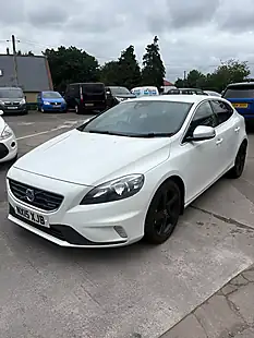 Used 2015 Volvo V40 R-Design White - Interior and Exterior details 3