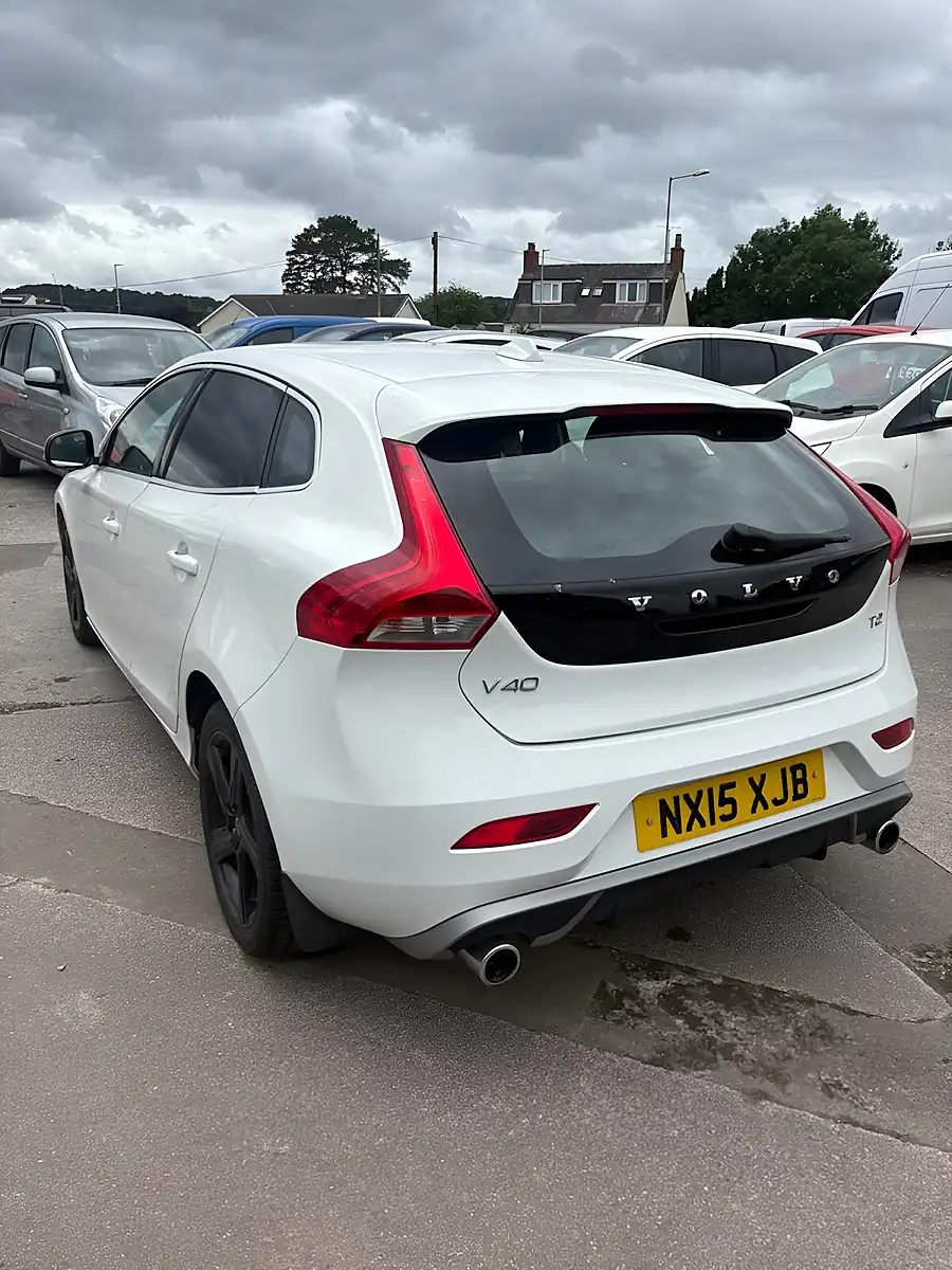Used 2015 Volvo V40 R-Design White - Interior and Exterior details 4