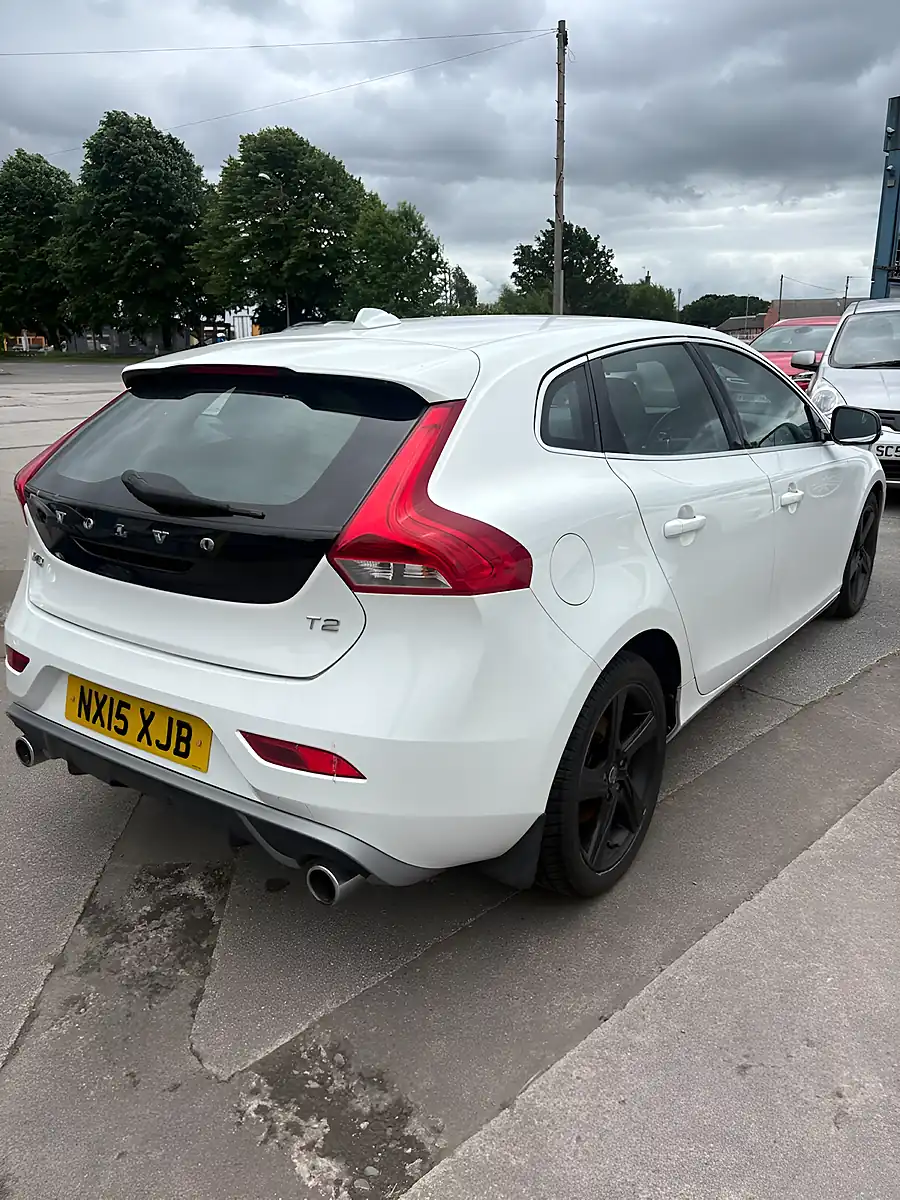 Used 2015 Volvo V40 R-Design White - Interior and Exterior details 5