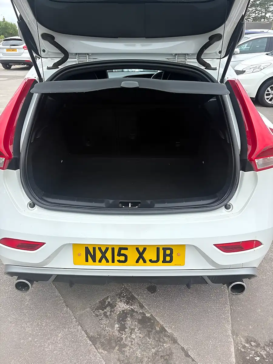Used 2015 Volvo V40 R-Design White - Interior and Exterior details 7