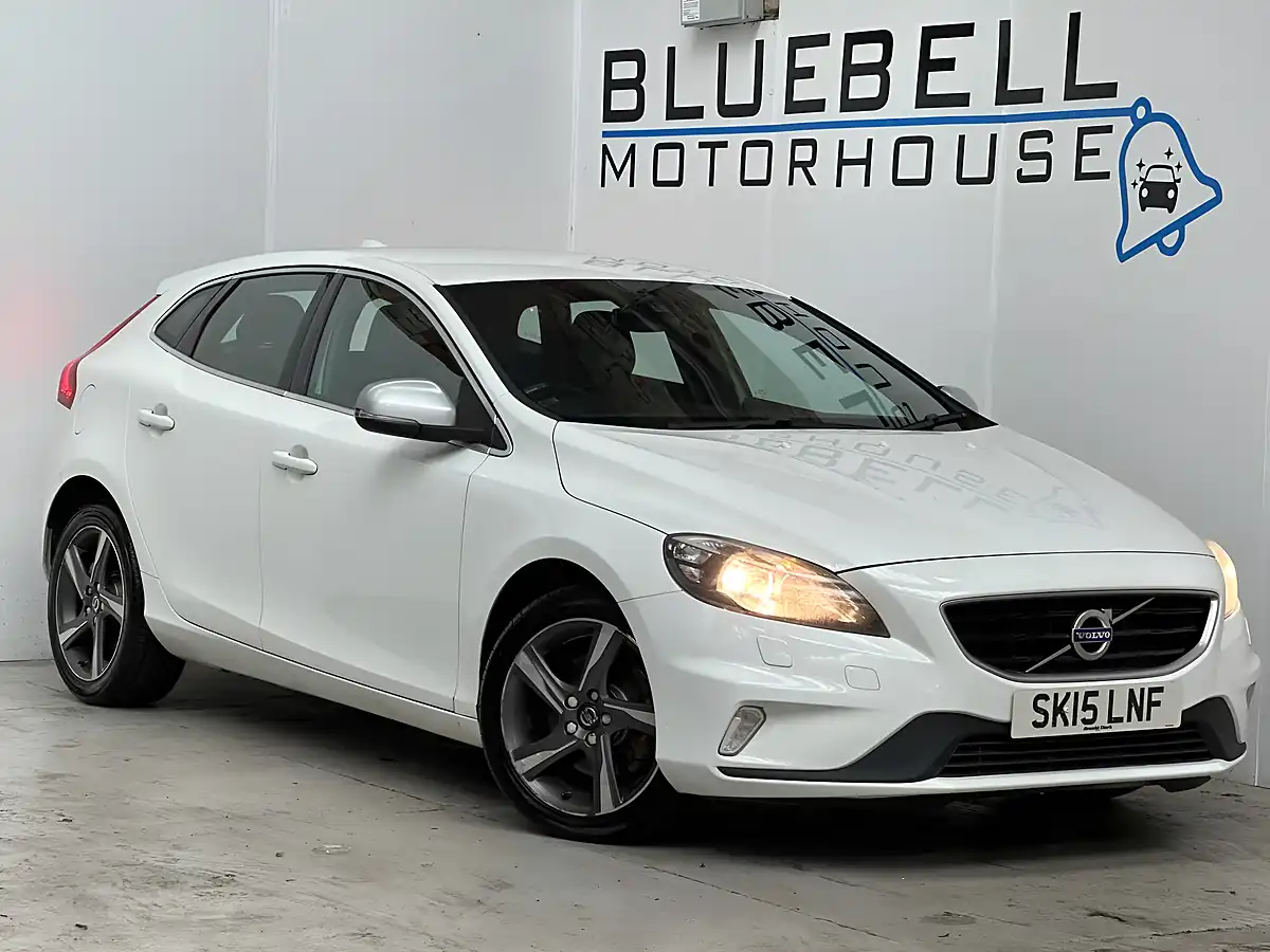 Used 2015 Volvo V40 R-Design White - Front View