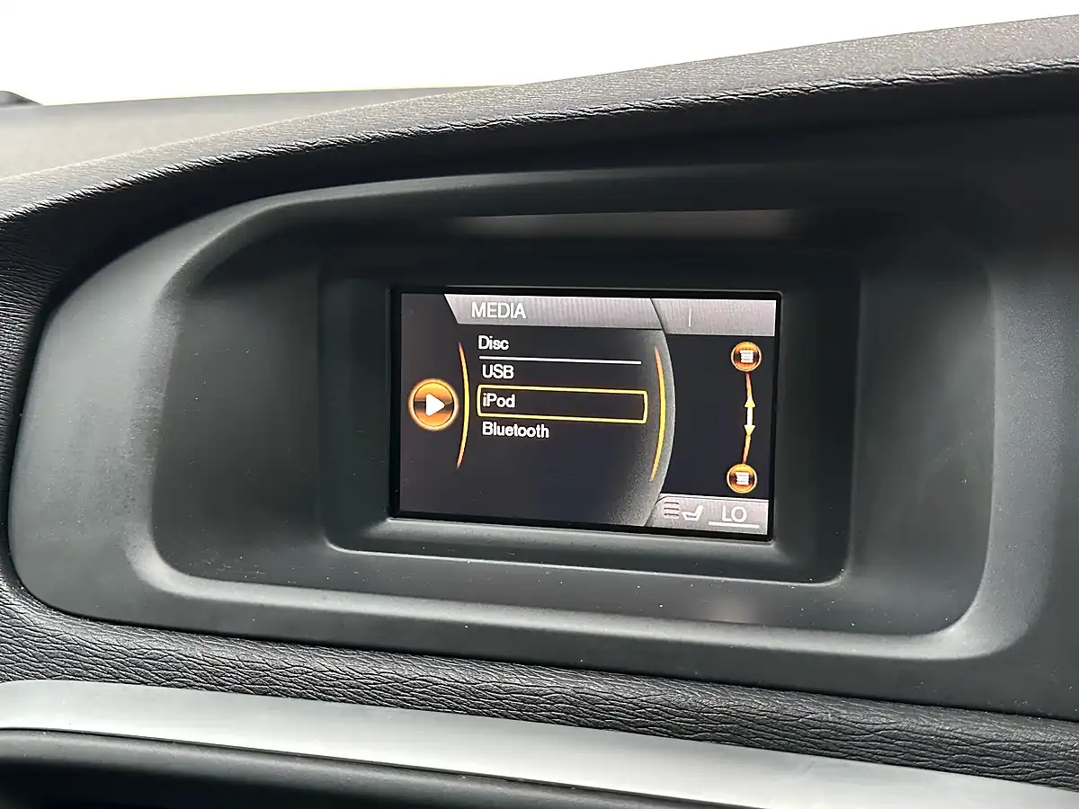 Used 2015 Volvo V40 R-Design White - Interior and Exterior details 13