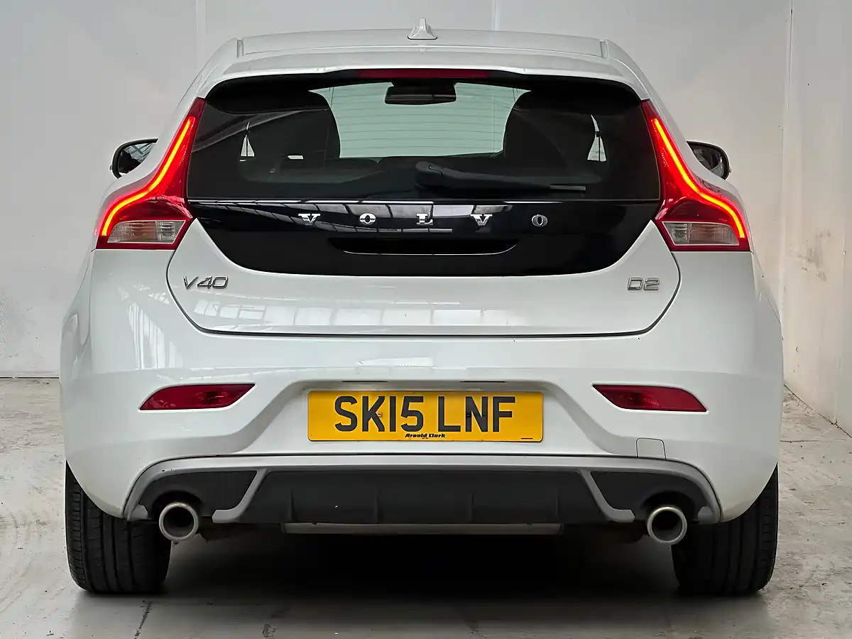 Used 2015 Volvo V40 R-Design White - Interior and Exterior details 5