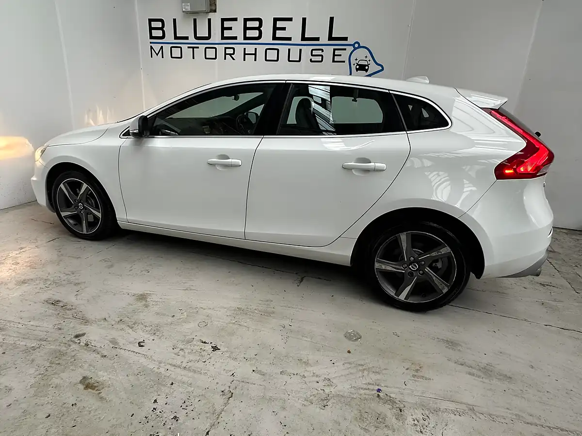 Used 2015 Volvo V40 R-Design White - Interior and Exterior details 7