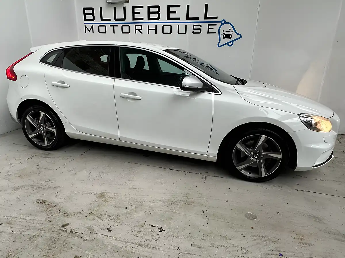 Used 2015 Volvo V40 R-Design White - Interior and Exterior details 8