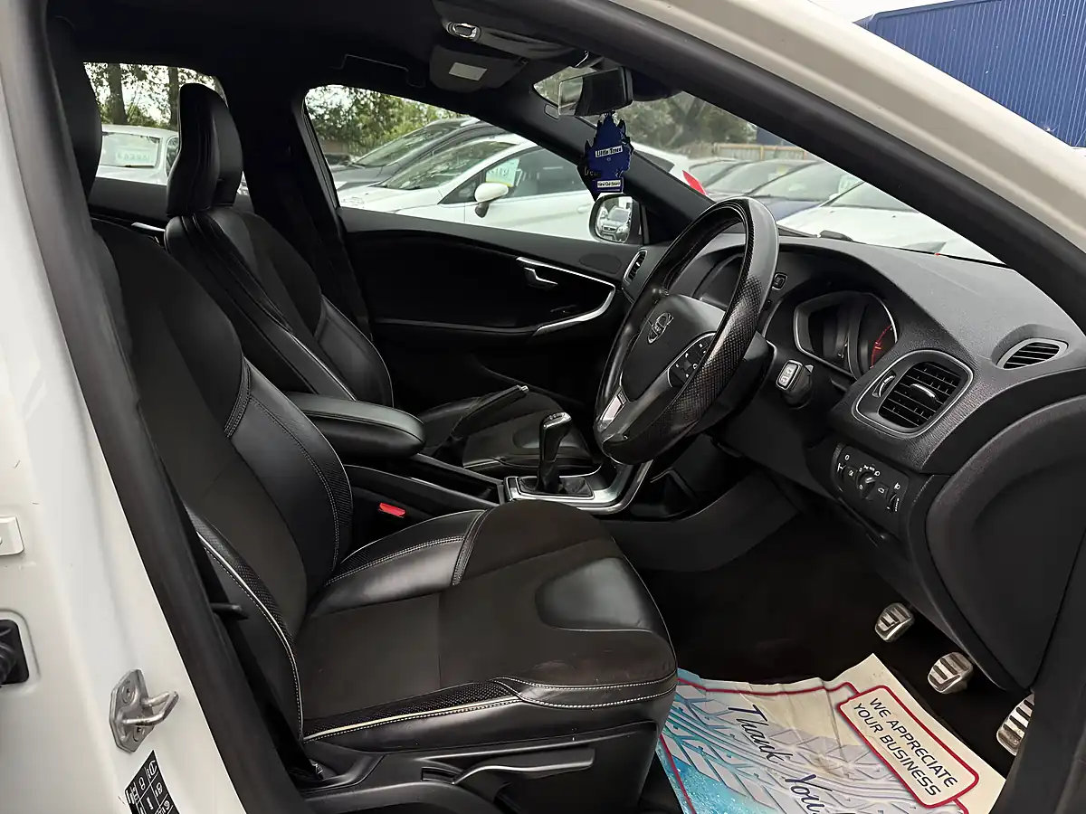 Used 2015 Volvo V40 R-Design White - Interior and Exterior details 10