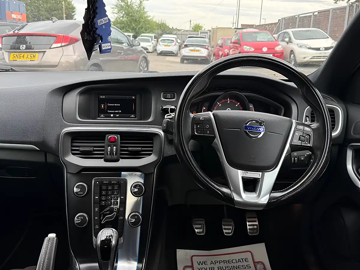 Used 2015 Volvo V40 R-Design White - Interior and Exterior details 14