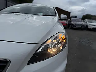 Used 2015 Volvo V40 R-Design White - Interior and Exterior details 17