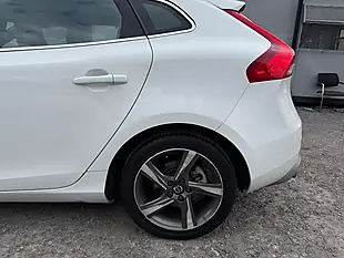 Used 2015 Volvo V40 R-Design White - Interior and Exterior details 20