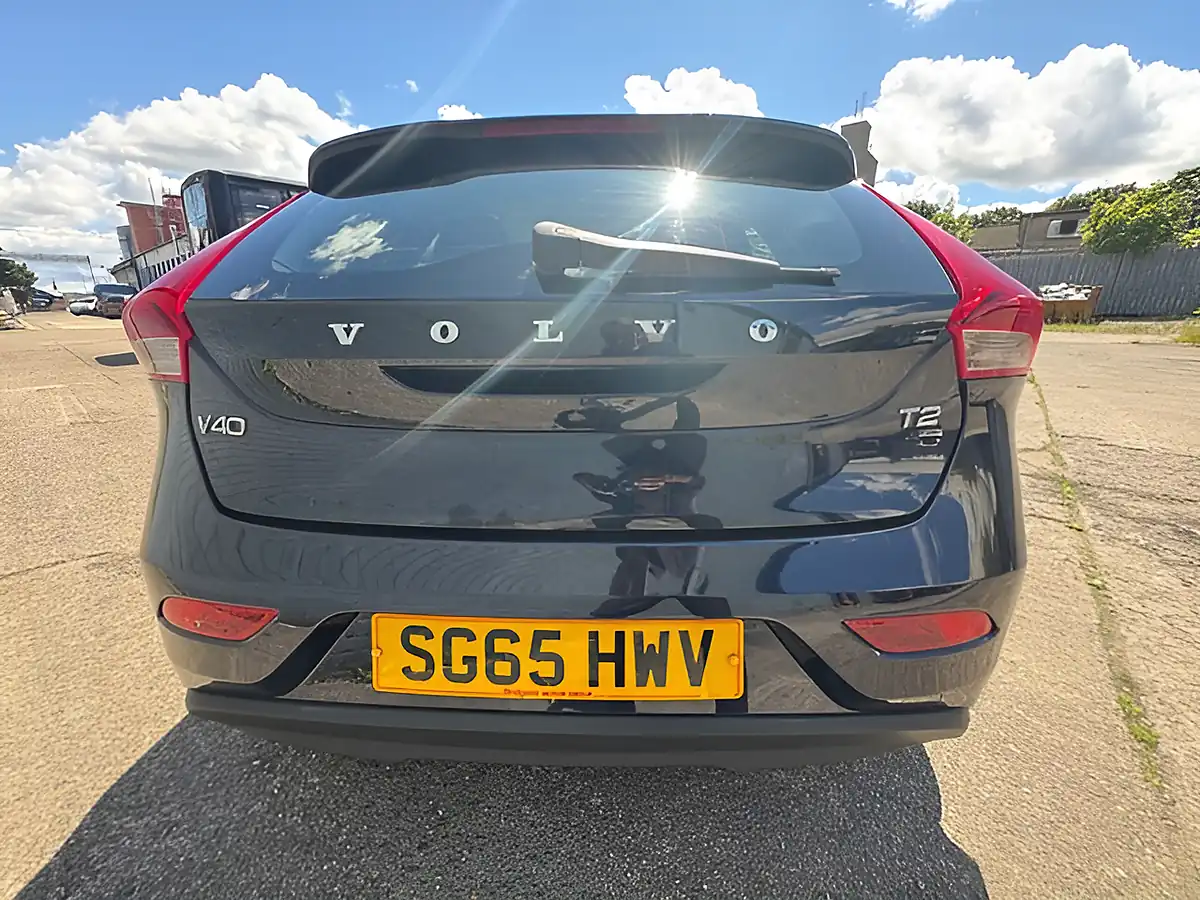 Used 2015 Volvo V40 Se Blue - Interior and Exterior details 15