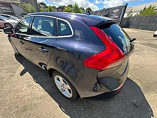 Used 2015 Volvo V40 Se Blue - Interior and Exterior details 18
