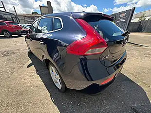 Used 2015 Volvo V40 Se Blue - Interior and Exterior details 19