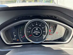Used 2015 Volvo V40 Se Blue - Interior and Exterior details 5