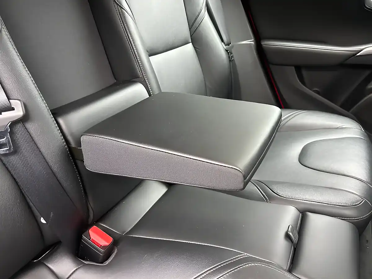 Used 2015 Volvo V40 Se Lux Nav Red - Interior and Exterior details 14