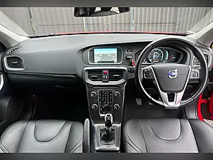 Used 2015 Volvo V40 Se Lux Nav Red - Interior and Exterior details 3