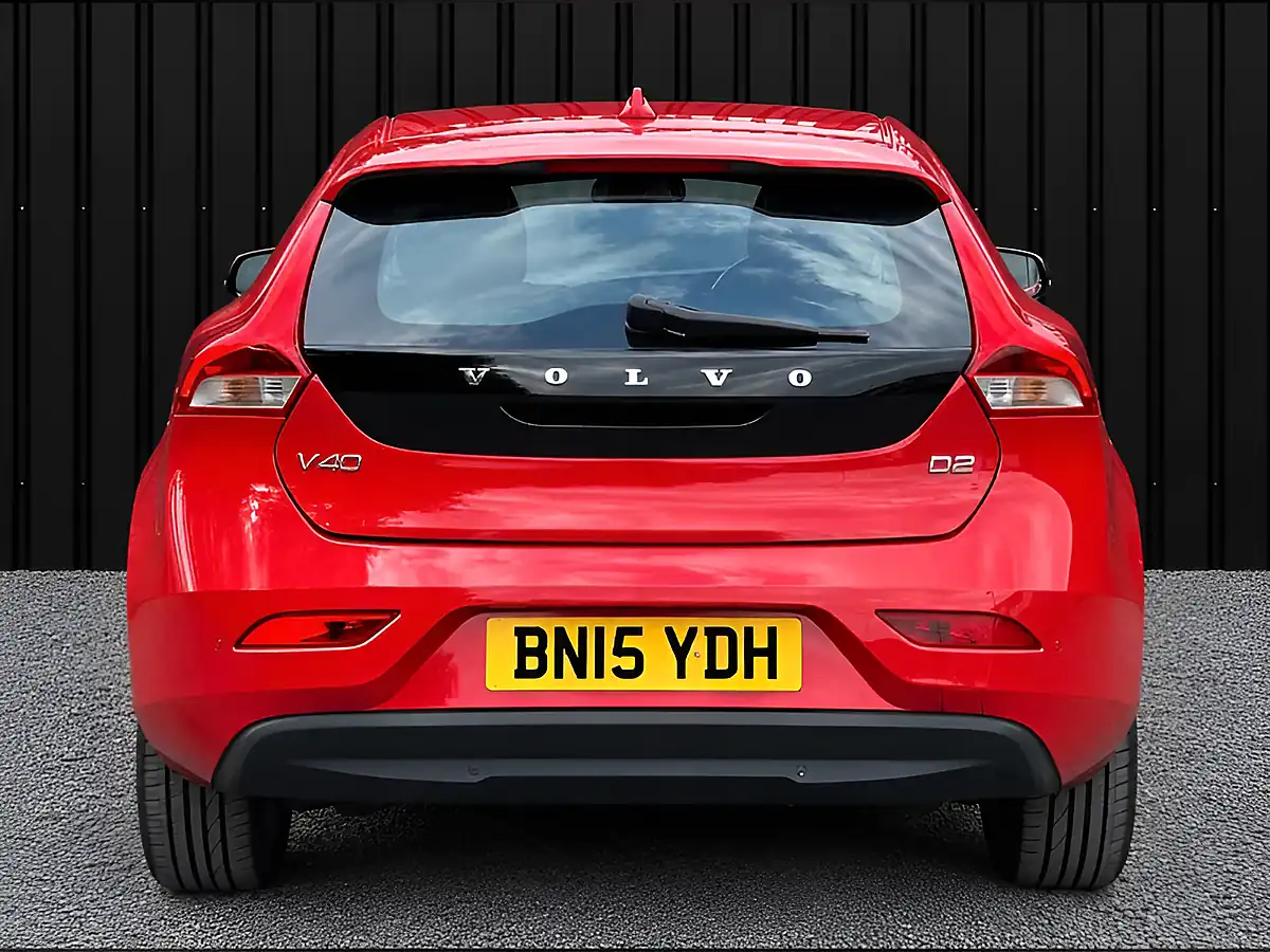 Used 2015 Volvo V40 Se Lux Nav Red - Interior and Exterior details 8