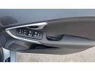 Used 2015 Volvo V40 Se Nav Silver - Interior and Exterior details 20
