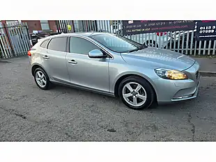 Used 2015 Volvo V40 Se Nav Silver - Interior and Exterior details 4