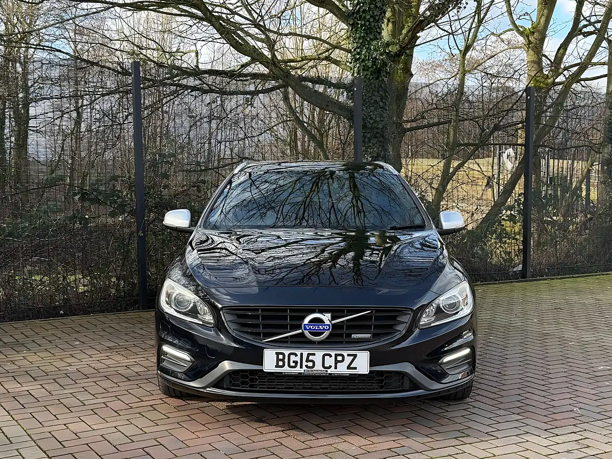 Used 2015 Volvo V60 R-Design Lux Nav Black - Interior and Exterior details 4