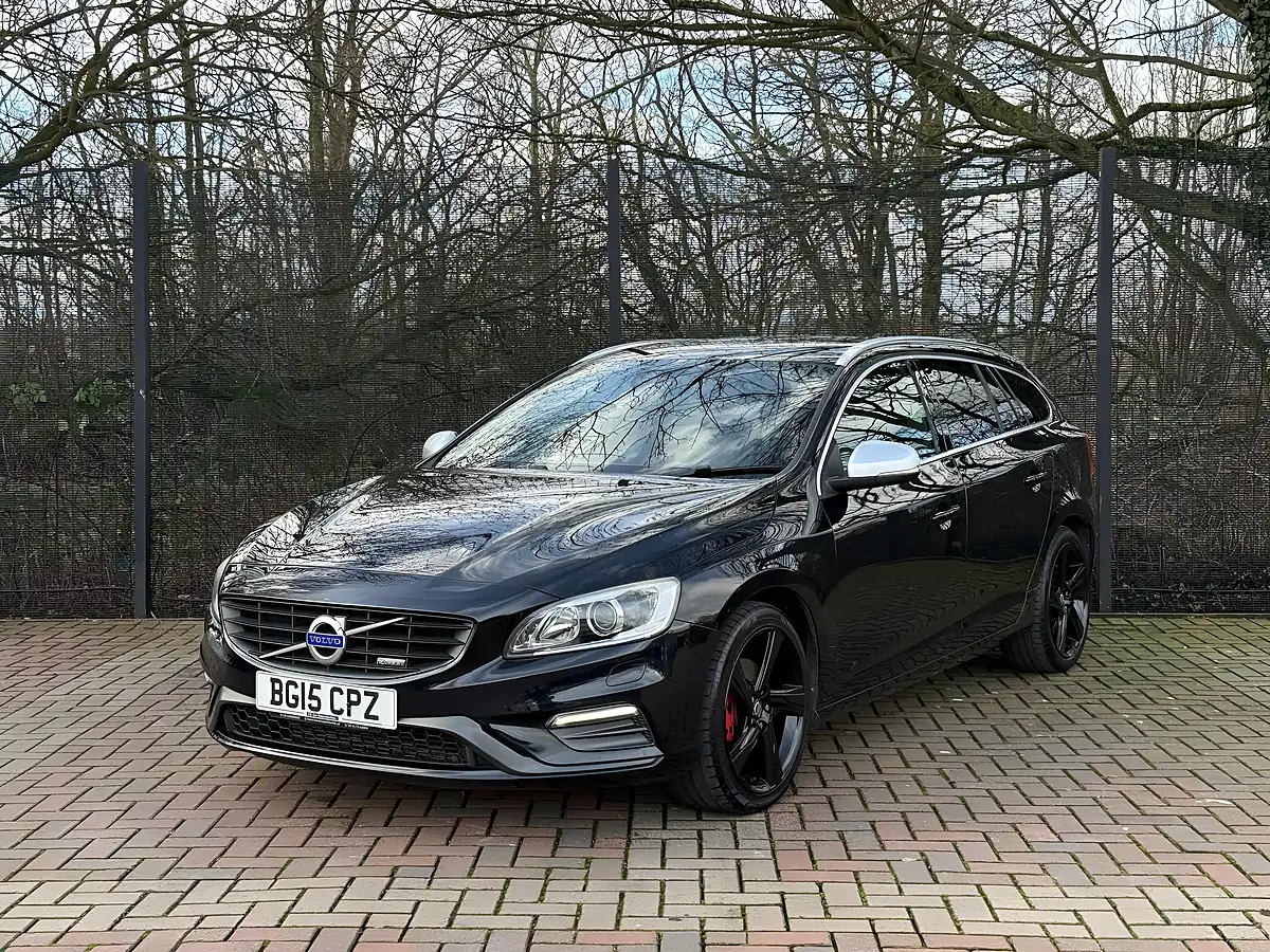 Used 2015 Volvo V60 R-Design Lux Nav Black - Interior and Exterior details 5
