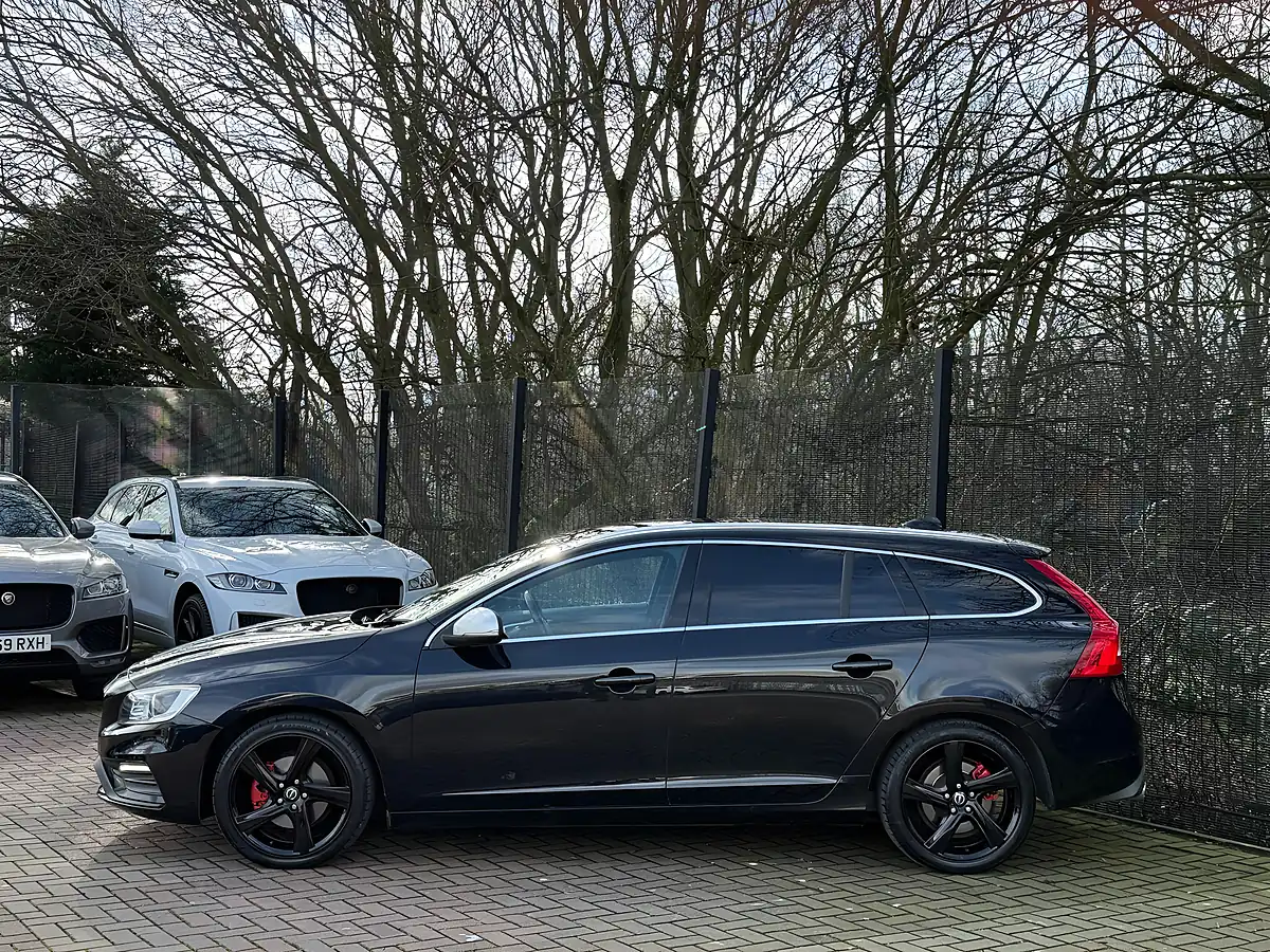 Used 2015 Volvo V60 R-Design Lux Nav Black - Interior and Exterior details 6