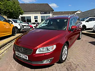 Used 2015 Volvo V70 Se Lux Red - Interior and Exterior details 4