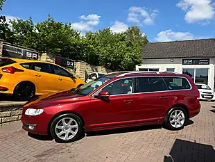 Used 2015 Volvo V70 Se Lux Red - Interior and Exterior details 5