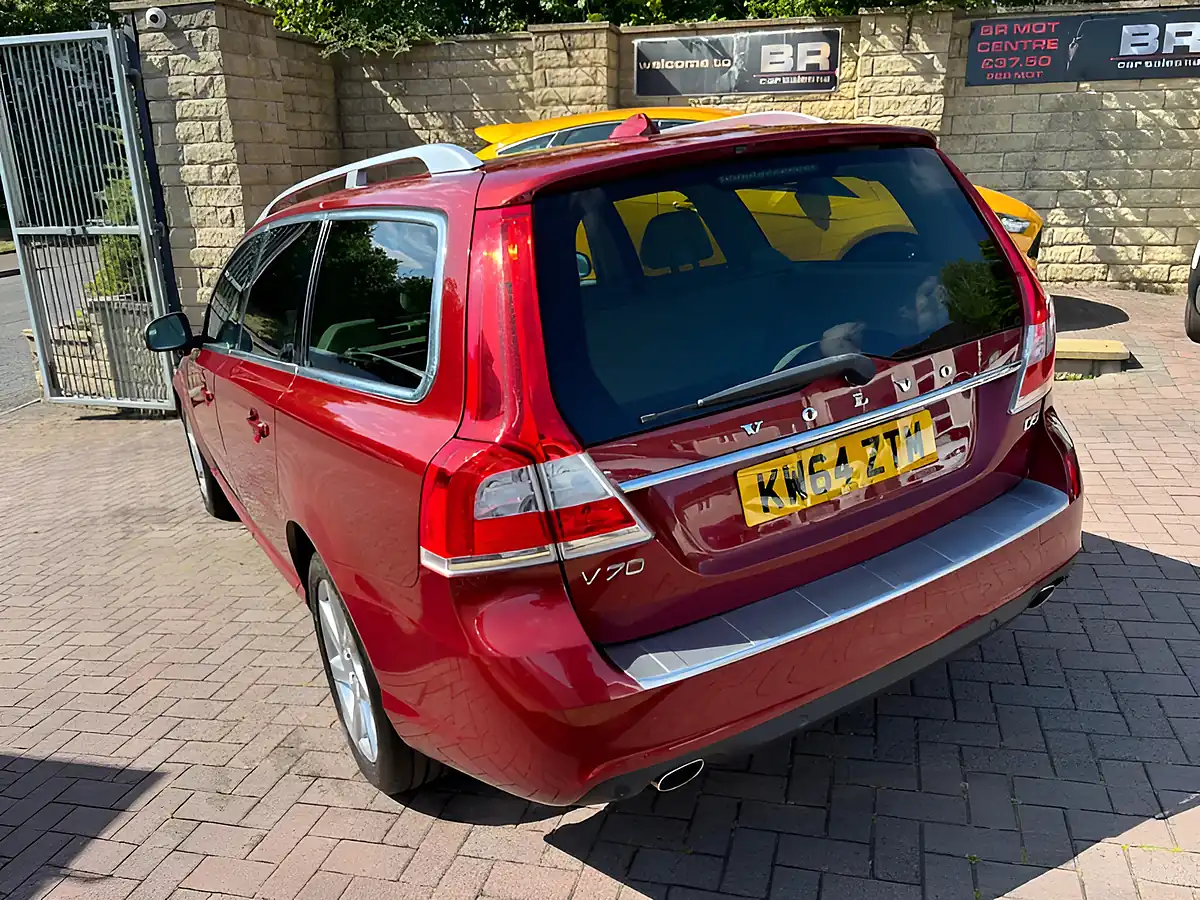 Used 2015 Volvo V70 Se Lux Red - Interior and Exterior details 7