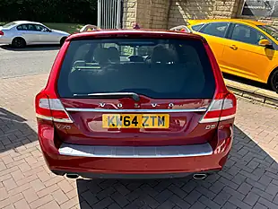 Used 2015 Volvo V70 Se Lux Red - Interior and Exterior details 8