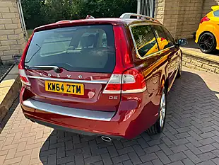 Used 2015 Volvo V70 Se Lux Red - Interior and Exterior details 9