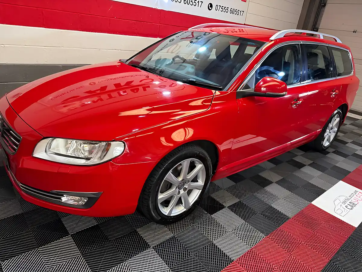 Used 2015 Volvo V70 Se Lux Red - Interior and Exterior details 7