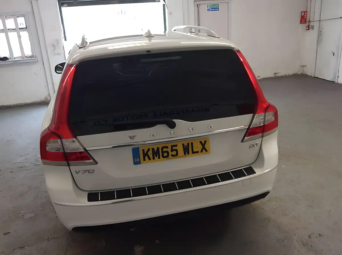 Used 2015 Volvo V70 Se Lux White - Interior and Exterior details 6