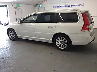 Used 2015 Volvo V70 Se Lux White - Interior and Exterior details 9