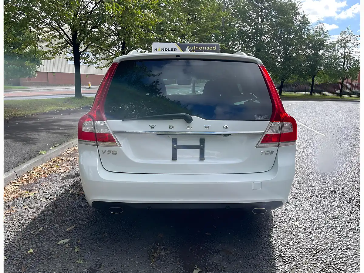 Used 2015 Volvo V70 Se Lux White - Interior and Exterior details 8
