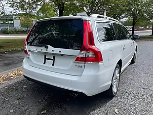 Used 2015 Volvo V70 Se Lux White - Interior and Exterior details 9