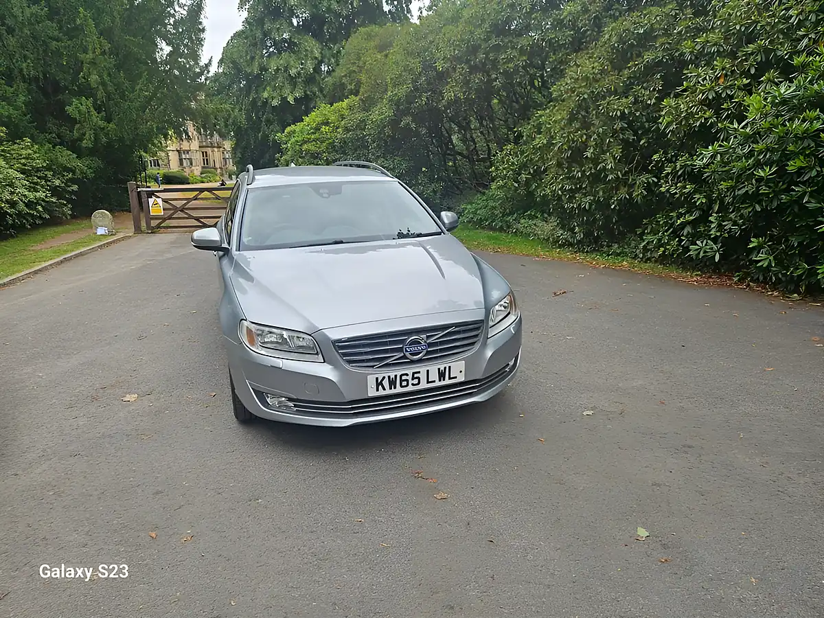 Used 2015 Volvo V70 Se Nav Silver - Interior and Exterior details 10