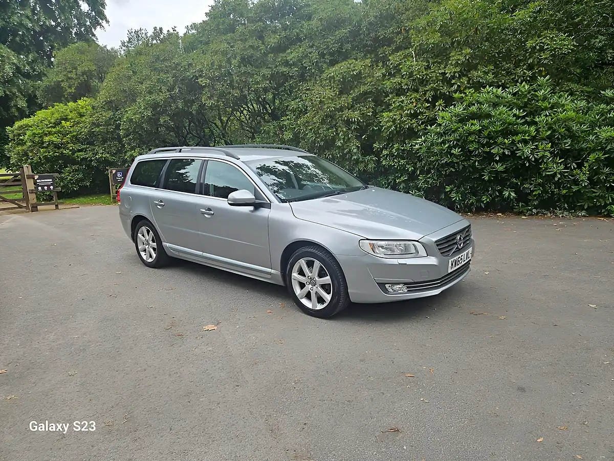 Used 2015 Volvo V70 Se Nav Silver - Interior and Exterior details 4