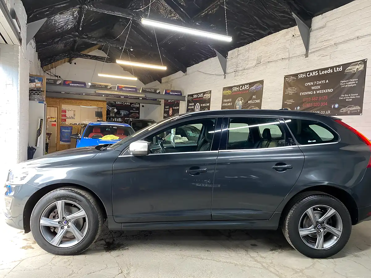 Used 2015 Volvo XC60 R-Design Grey - Interior and Exterior details 10